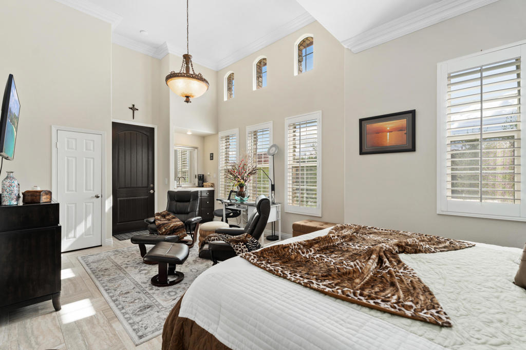 4 Via Santo Tomas Drive