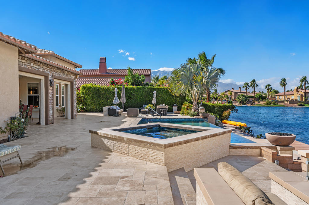 4 Via Santo Tomas Drive