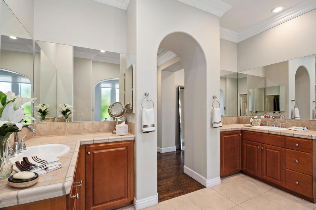 4 Via Santo Tomas Drive