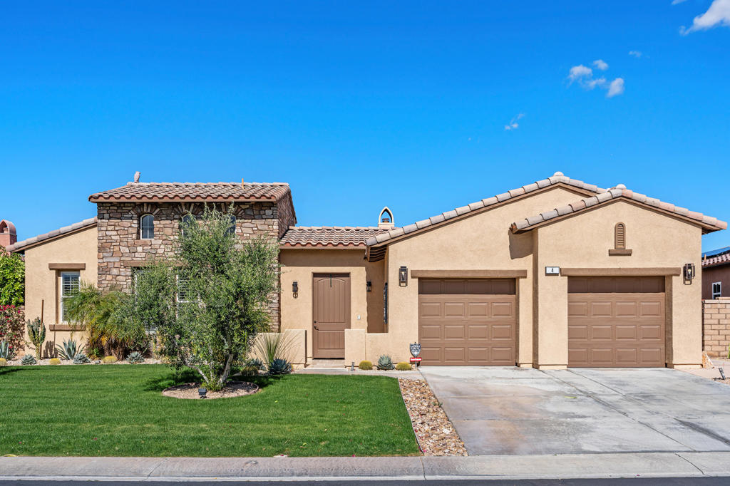 4 Via Santo Tomas Drive