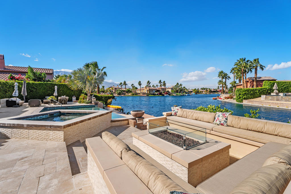 4 Via Santo Tomas Drive