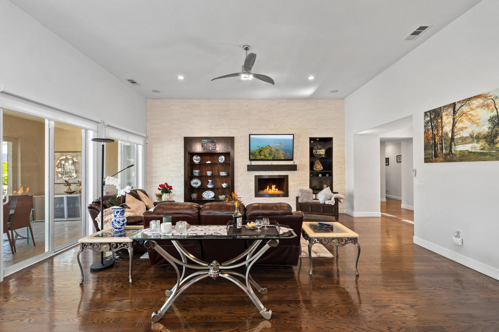 4 Via Santo Tomas Drive