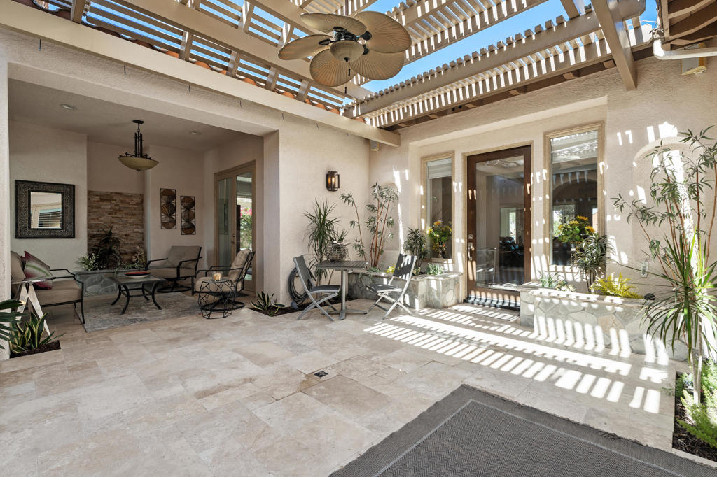 4 Via Santo Tomas Drive