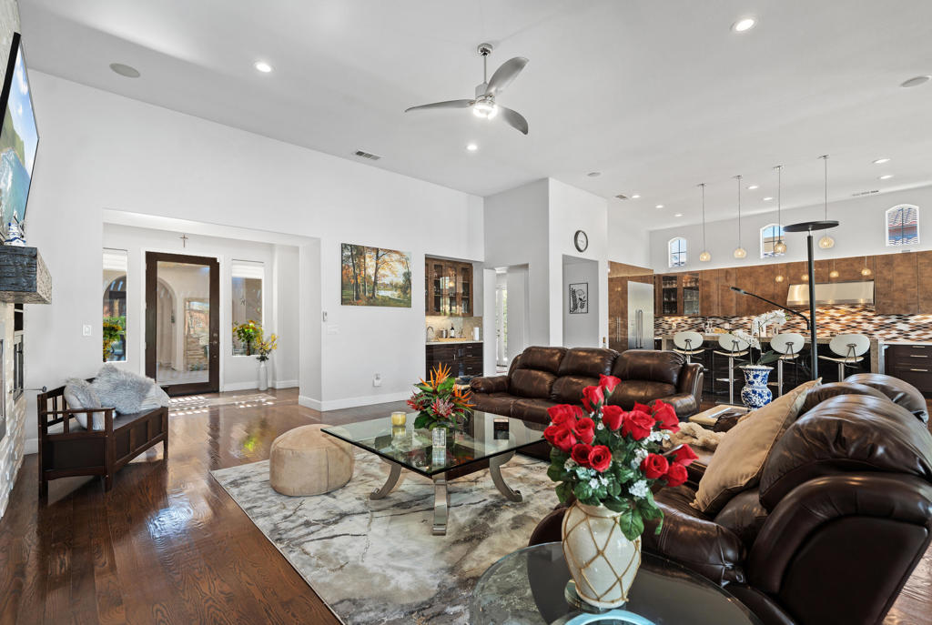 4 Via Santo Tomas Drive