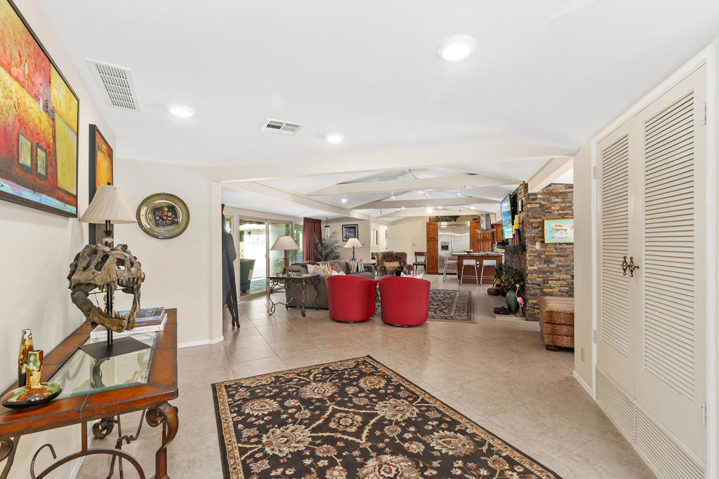 70801 Fairway Drive