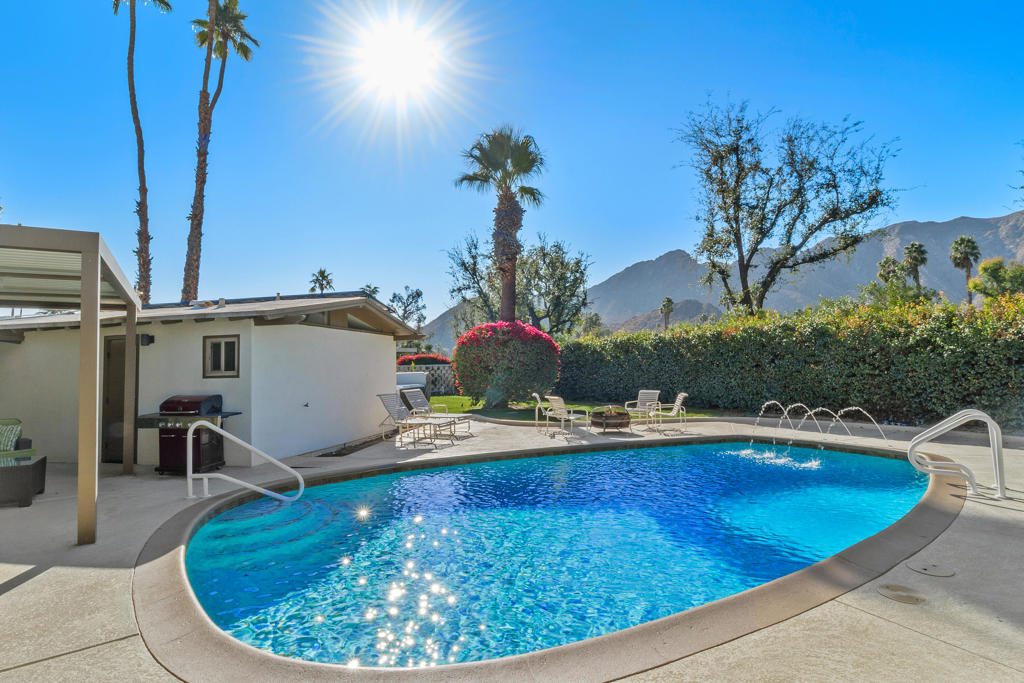 70801 Fairway Drive