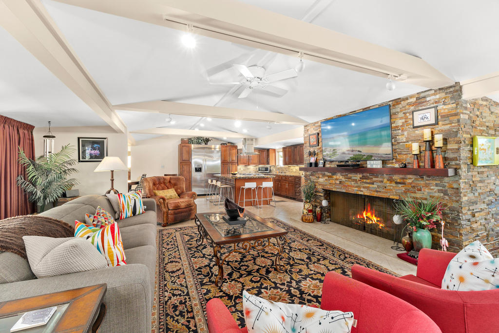 70801 Fairway Drive