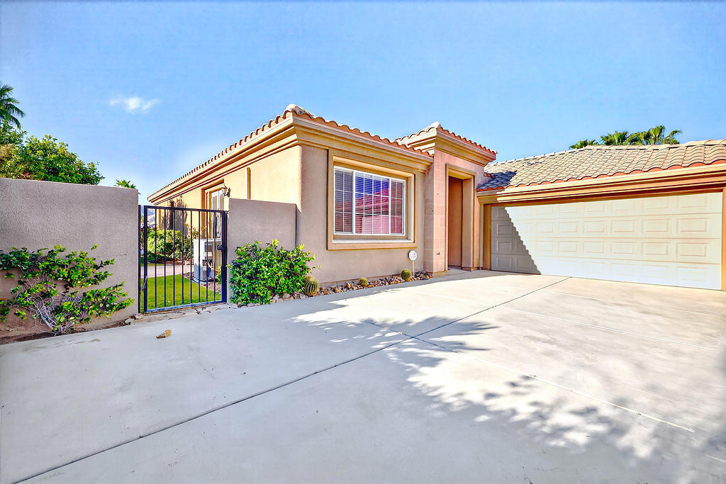 41 Vista Mirage Way