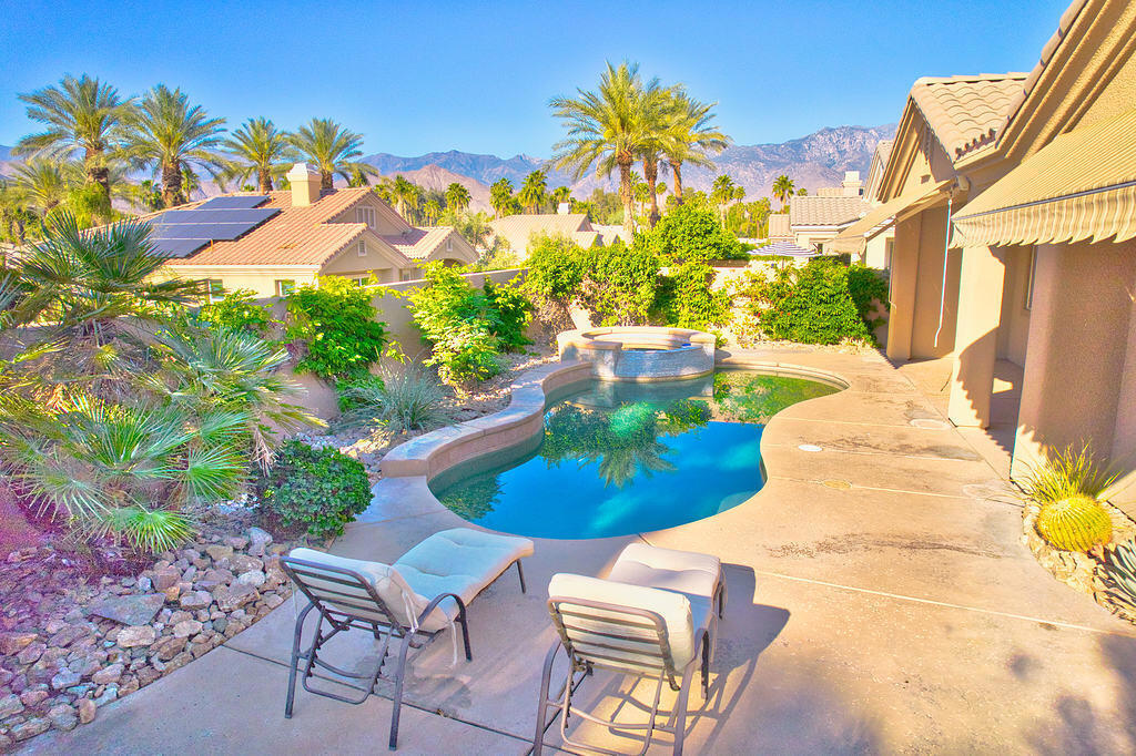 41 Vista Mirage Way