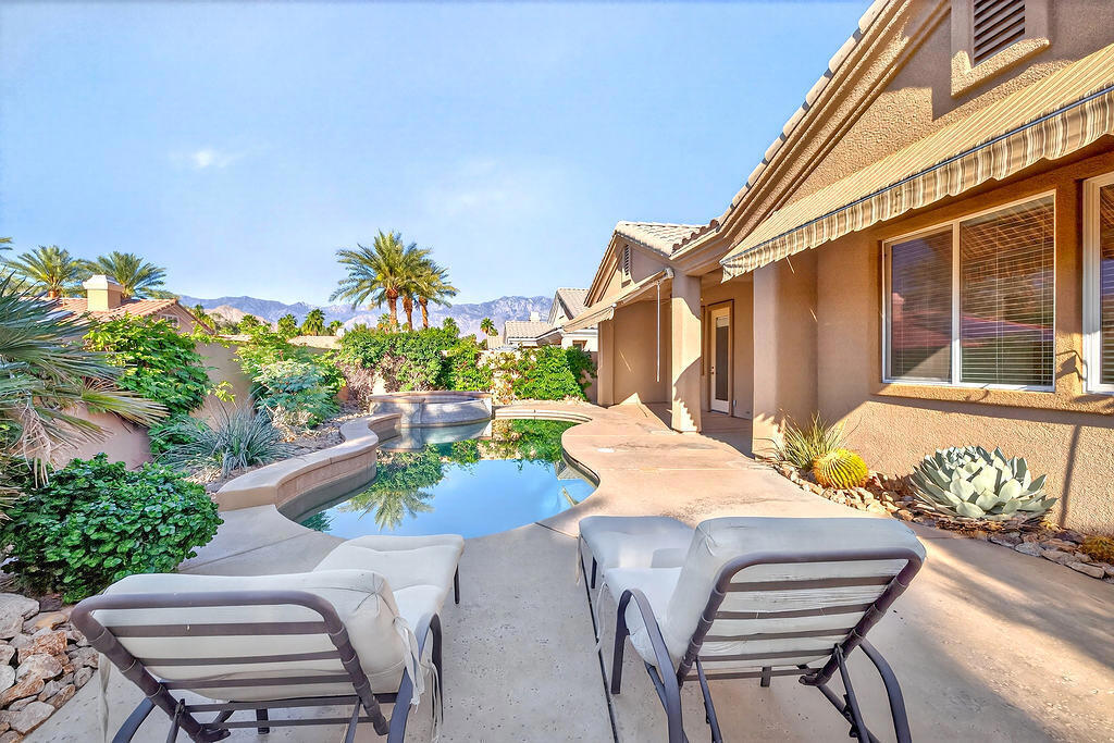 41 Vista Mirage Way