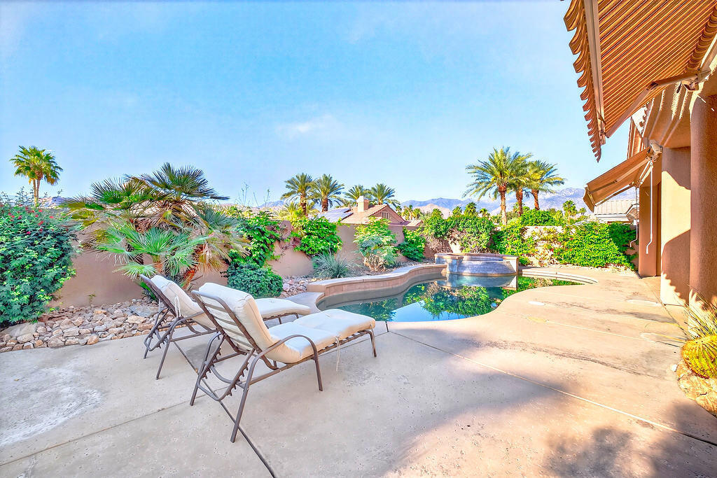 41 Vista Mirage Way