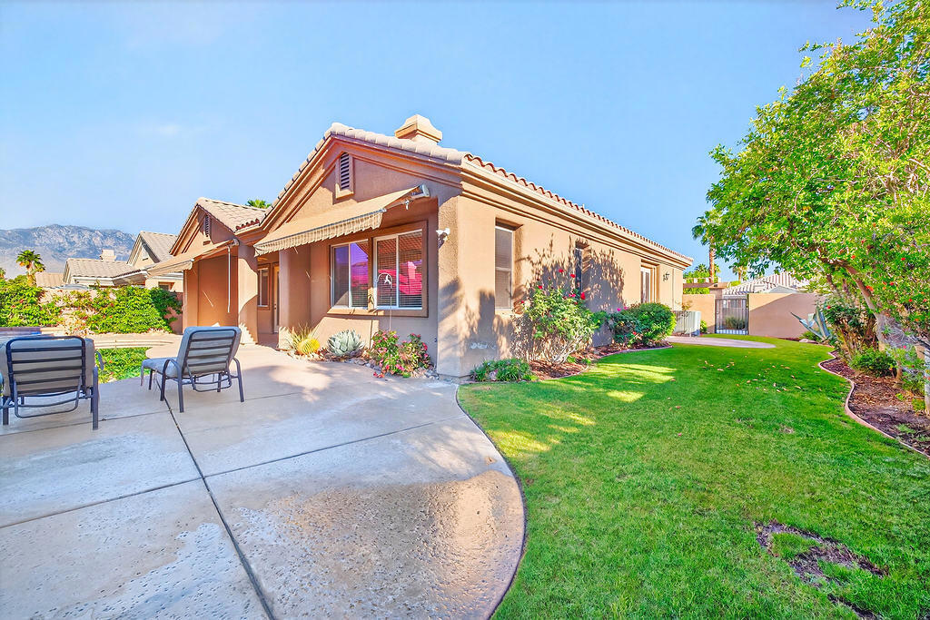 41 Vista Mirage Way