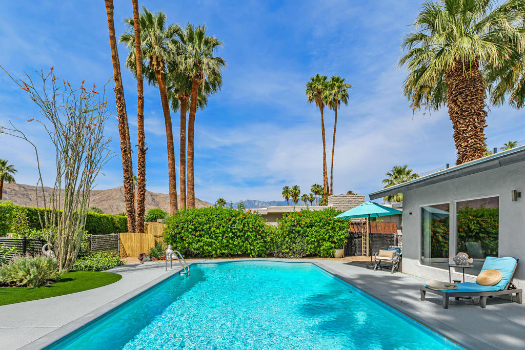 71305 Kempton Avenue