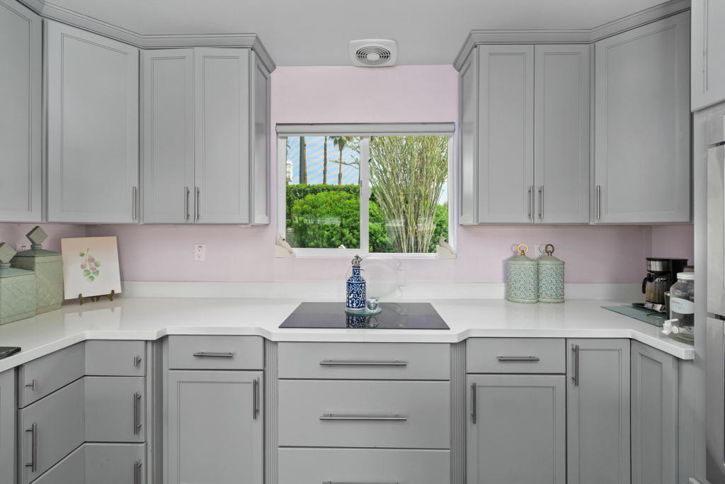 71305 Kempton Avenue