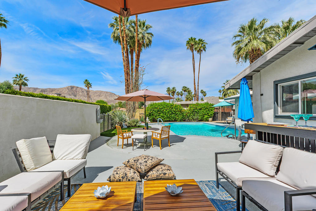 71305 Kempton Avenue