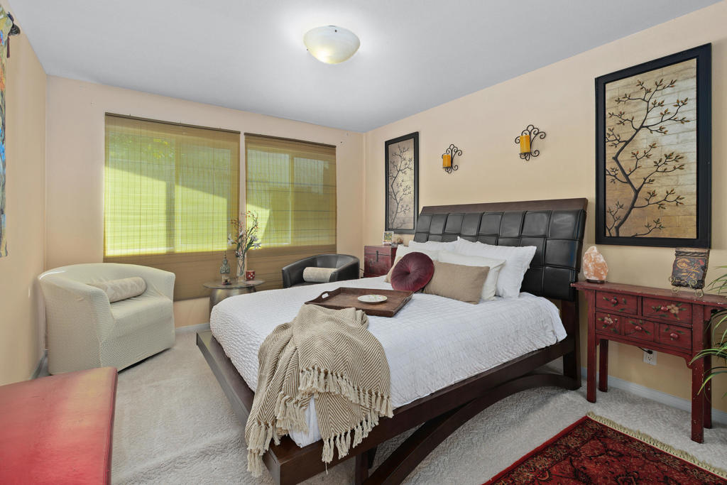 71305 Kempton Avenue