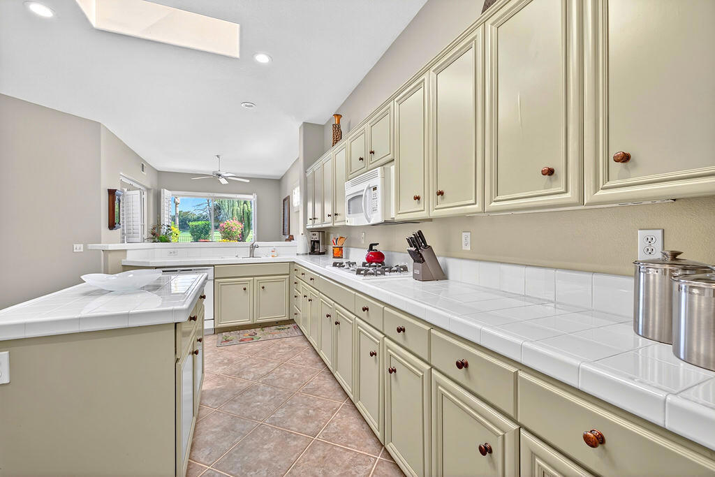 83 N Kavenish Drive