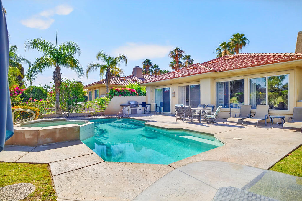 83 N Kavenish Drive