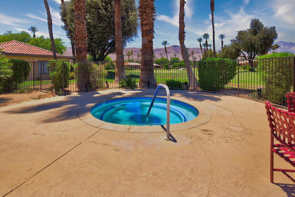 14 La Ronda Drive