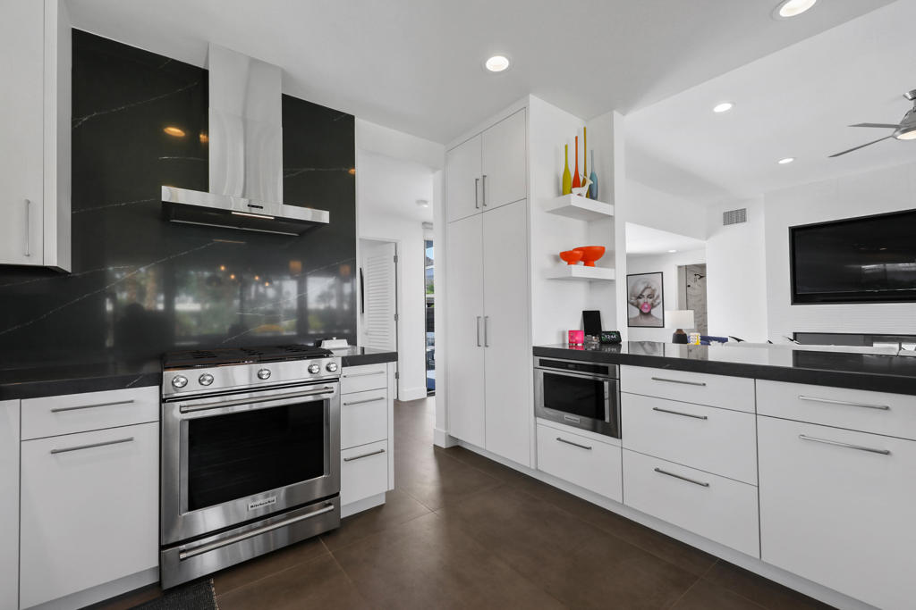 76770 Lark Drive