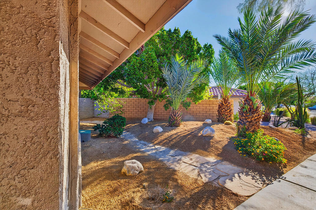 1448 E Adobe Way