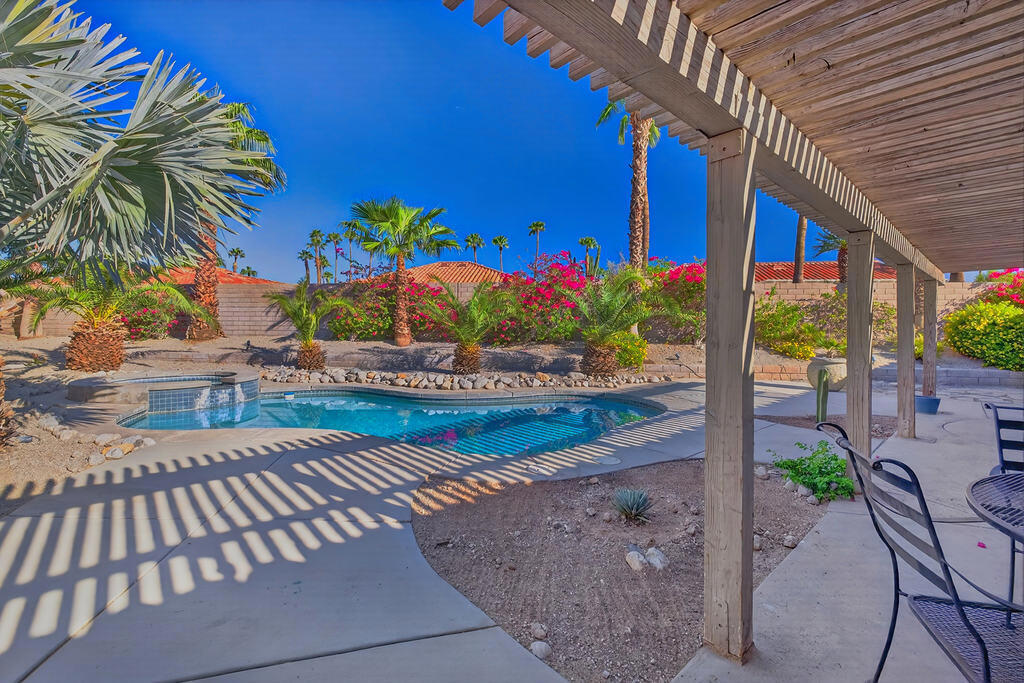 1448 E Adobe Way