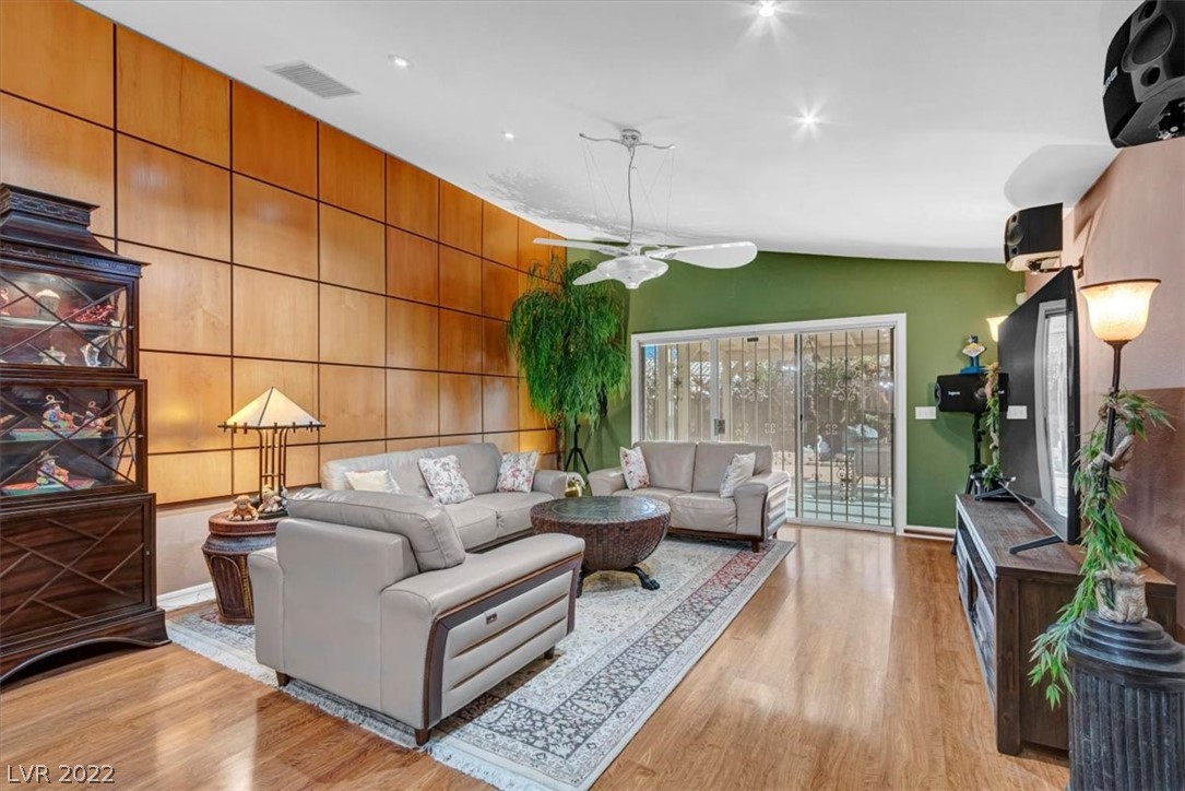 2124 Diamond Brook Court