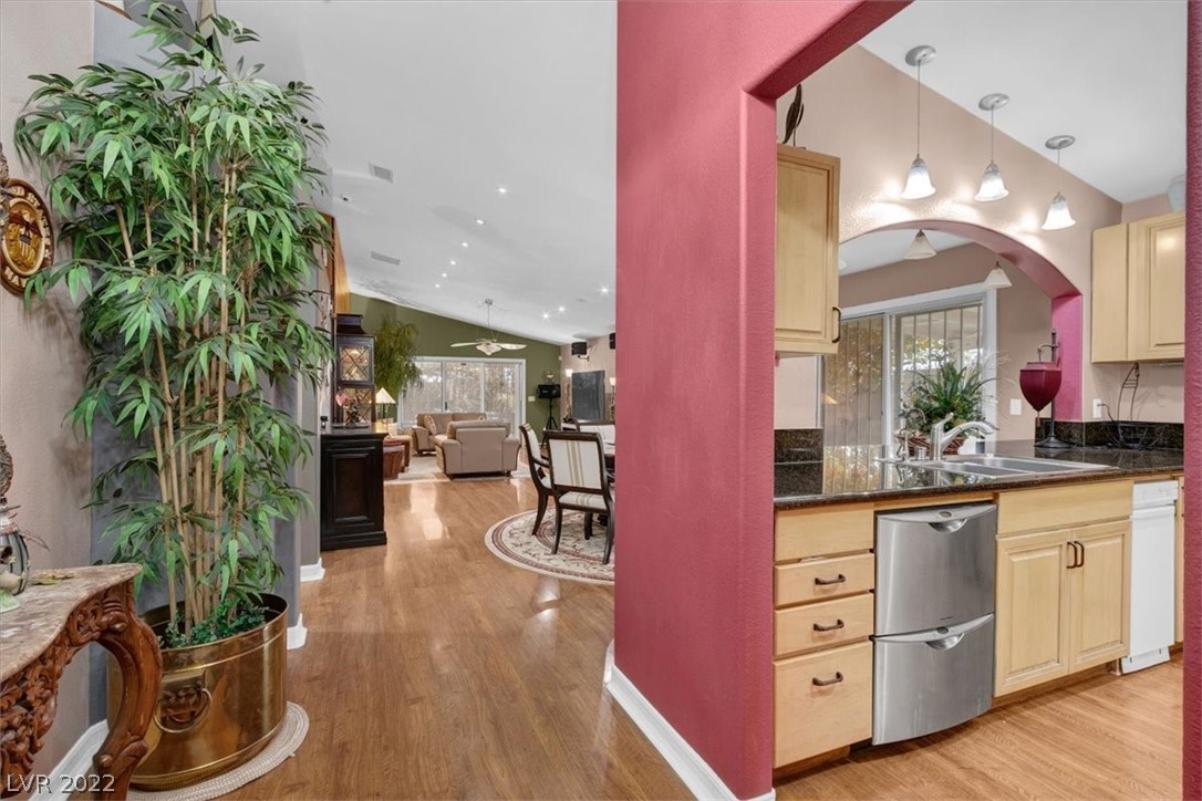 2124 Diamond Brook Court