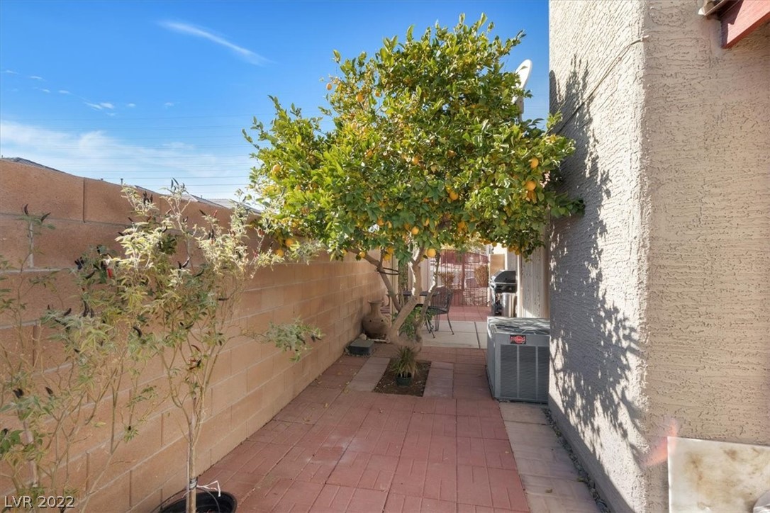 2124 Diamond Brook Court