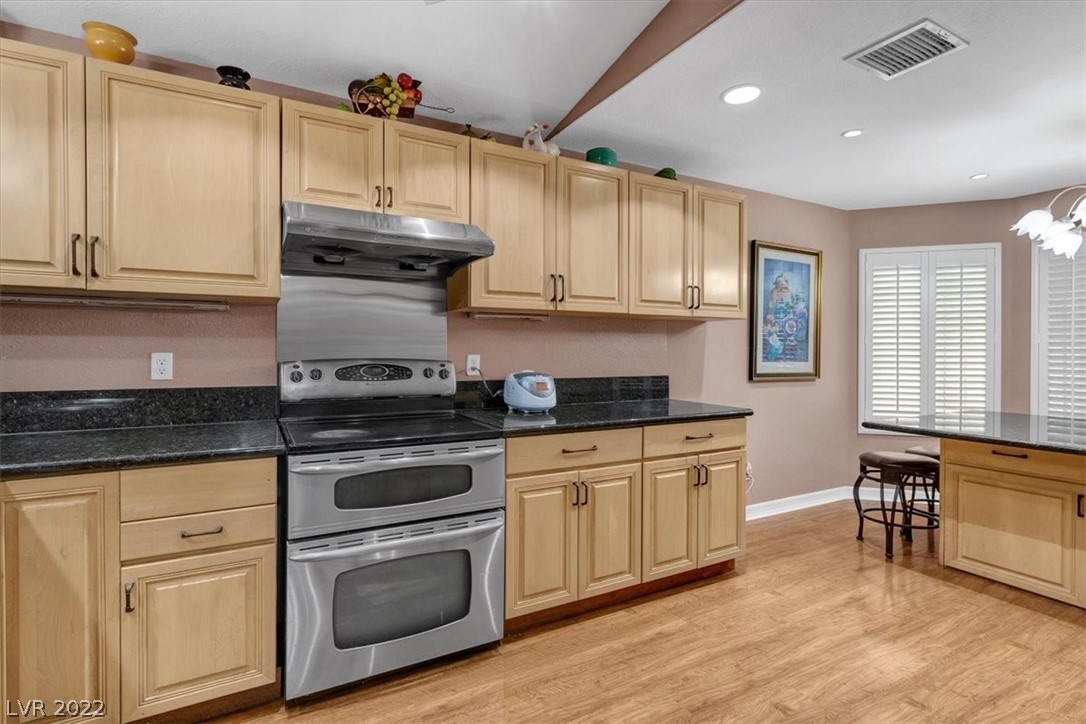 2124 Diamond Brook Court