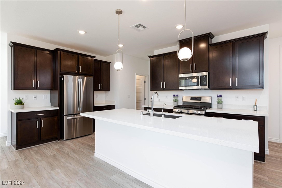 9933 Iron Creek Avenue