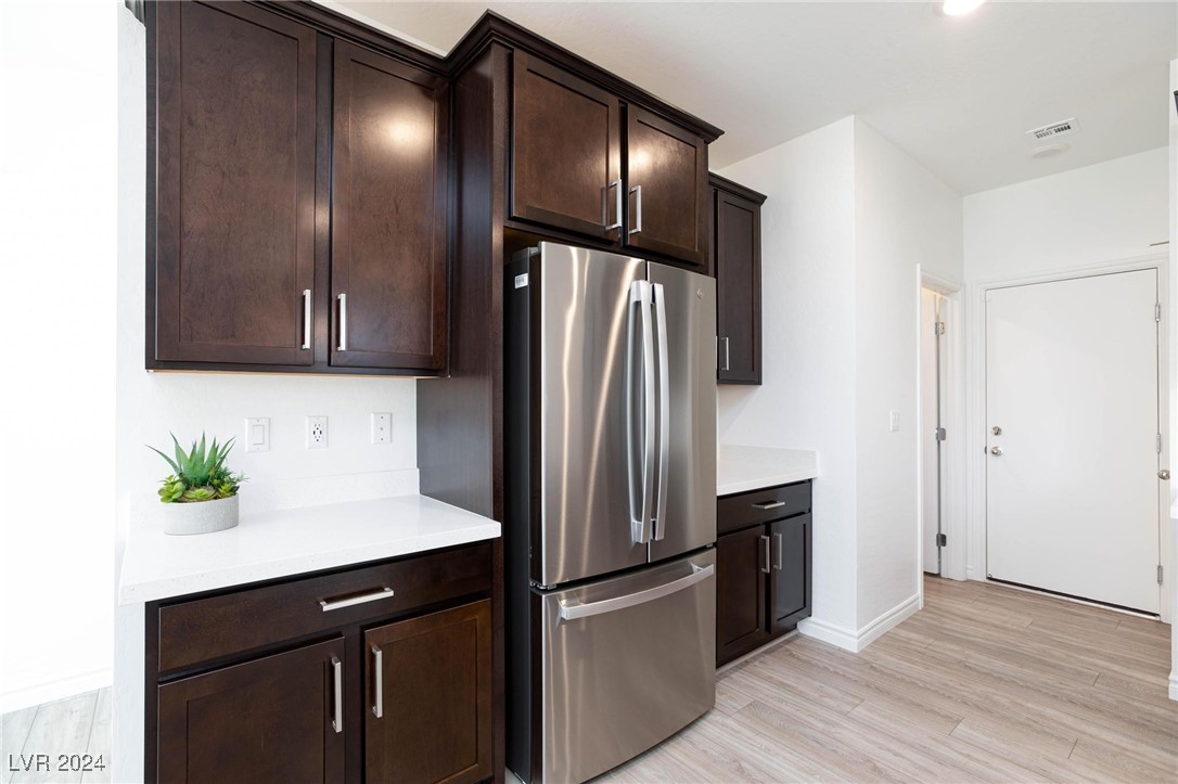 9933 Iron Creek Avenue