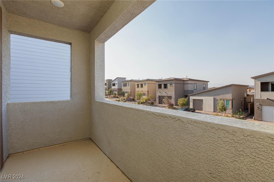 9933 Iron Creek Avenue