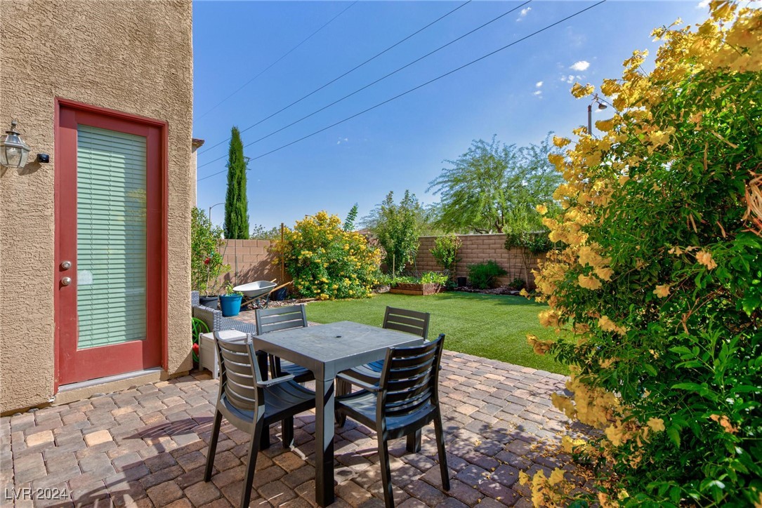 7703 Frenchmans Bay Avenue