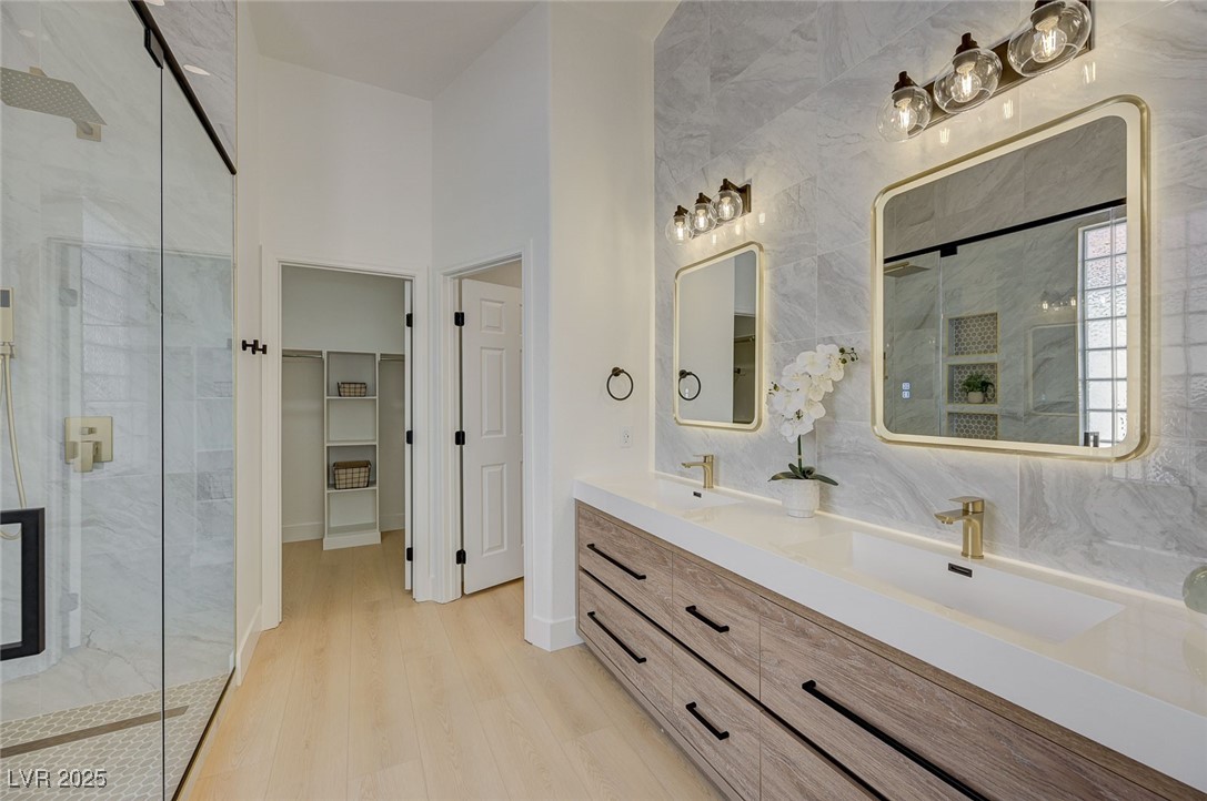 2475 Sedona Cedar Avenue