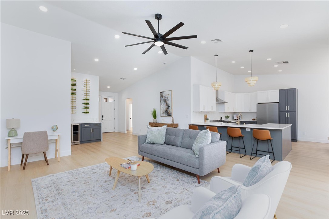2475 Sedona Cedar Avenue