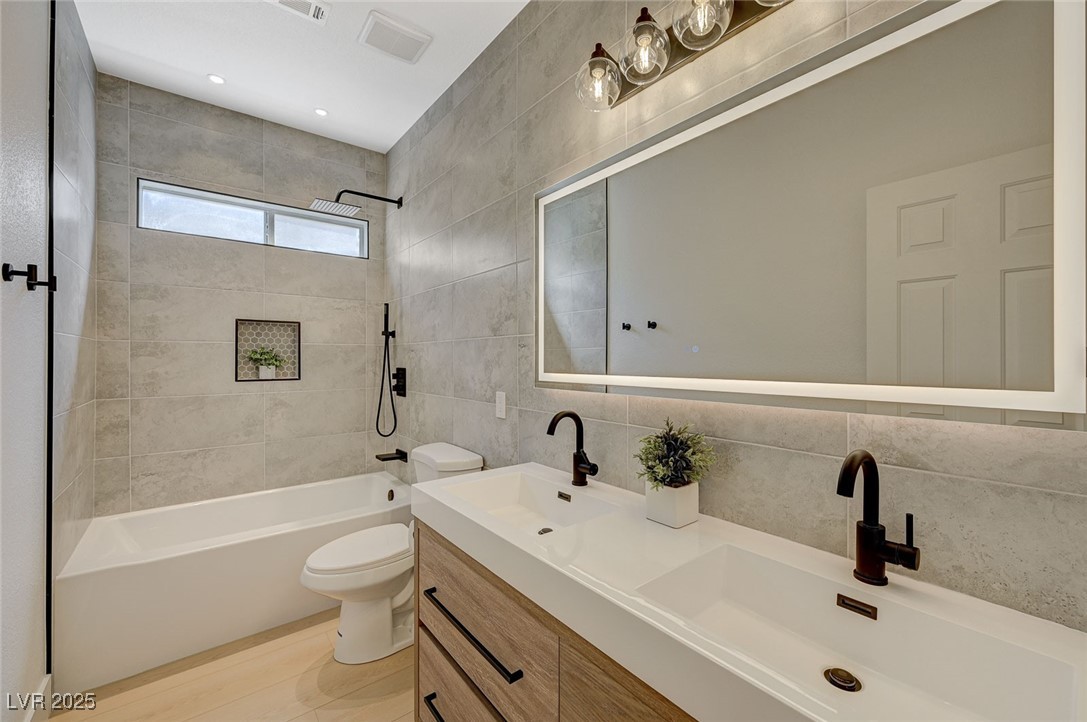 2475 Sedona Cedar Avenue