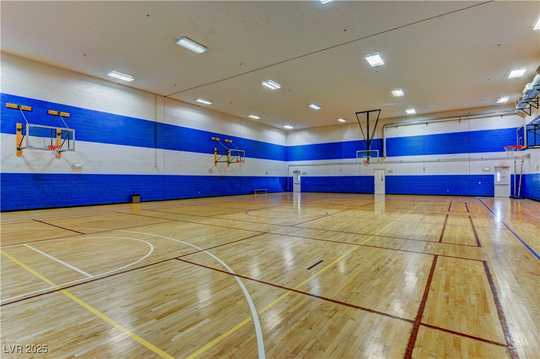 86 Laying Up Court