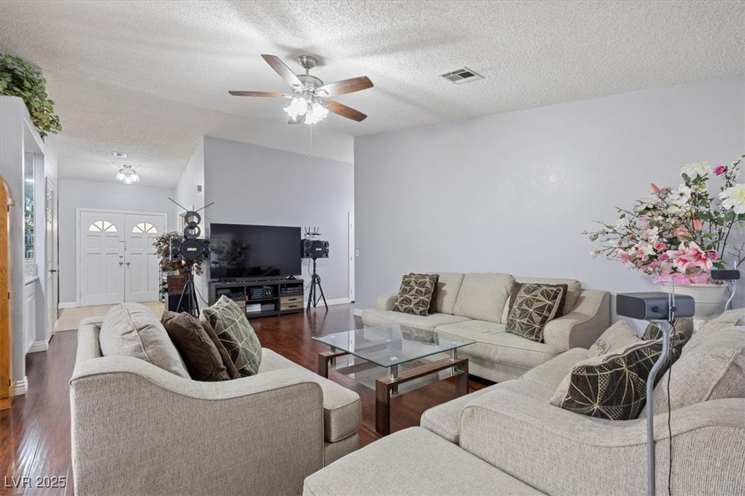 1647 Los Altos Place