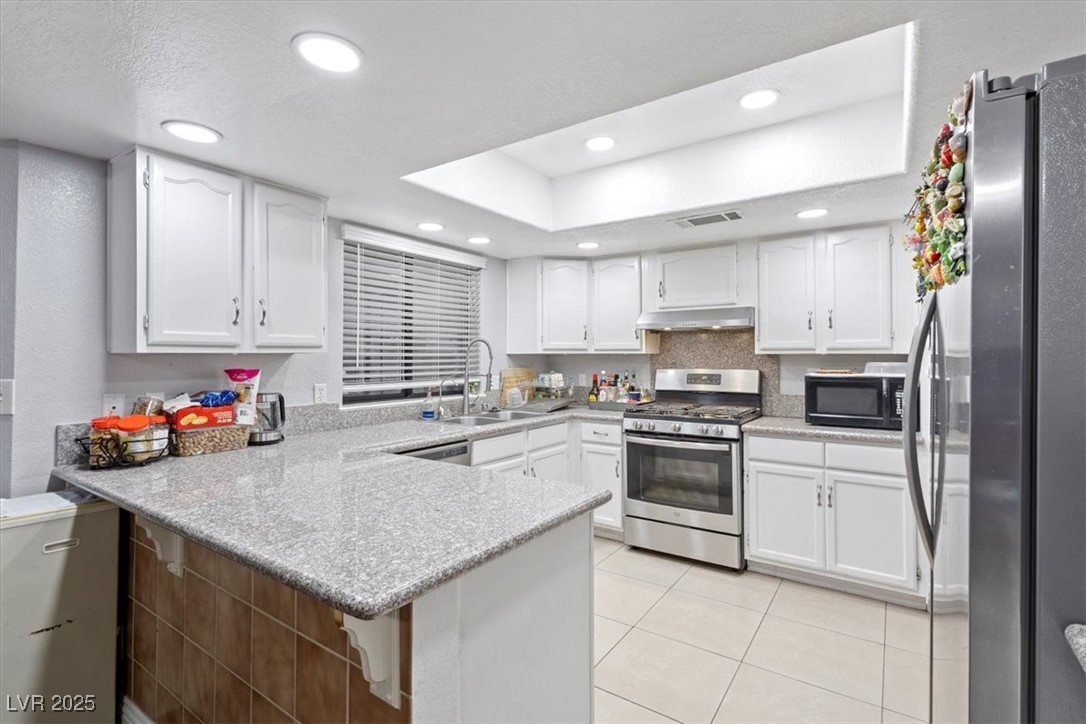 1647 Los Altos Place