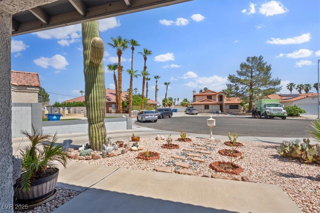 1647 Los Altos Place