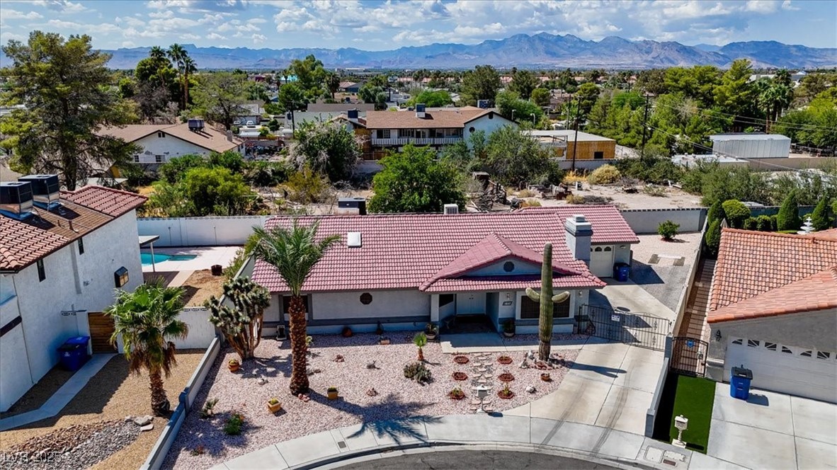 1647 Los Altos Place