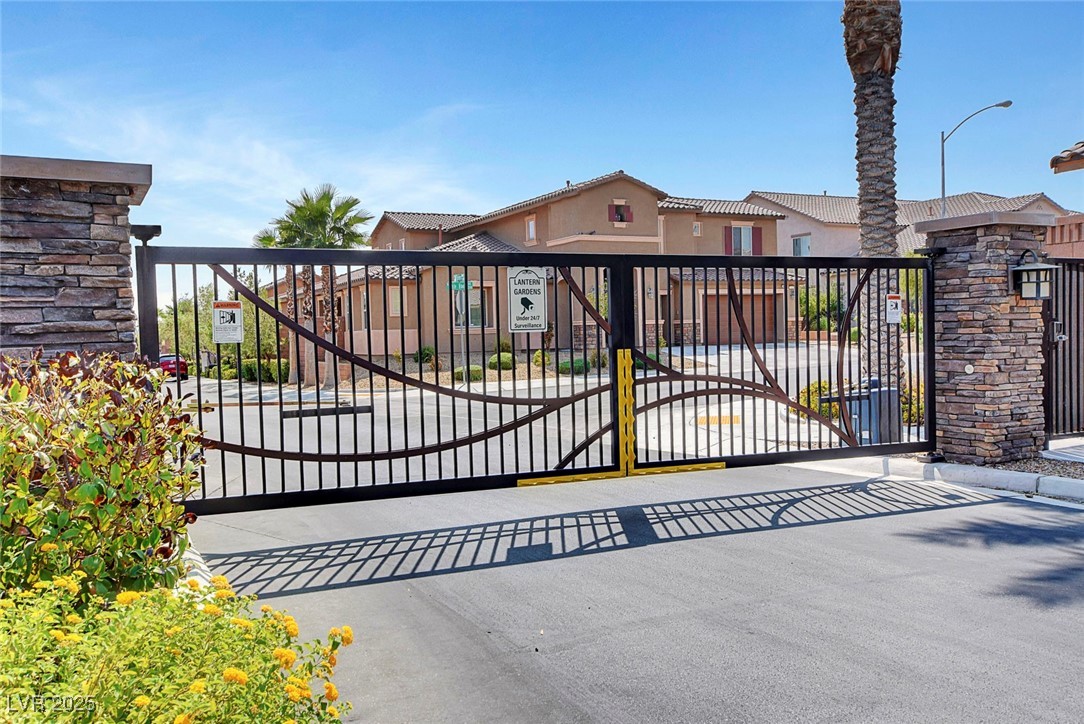 7292 White Bloom Avenue