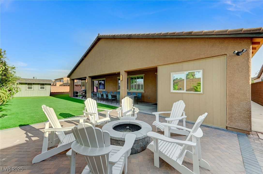7292 White Bloom Avenue