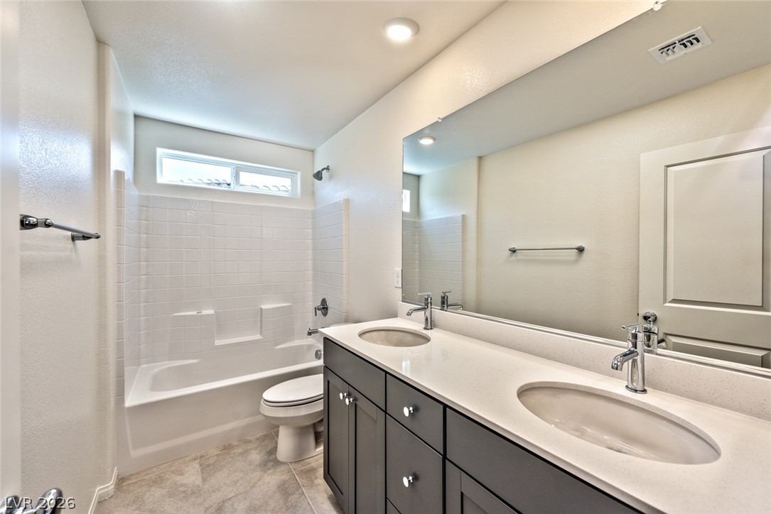 10167 Glowing Amber Street