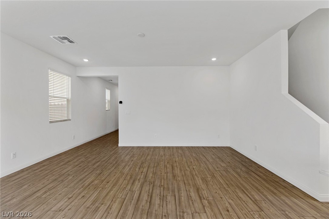 10183 Glowing Amber Street