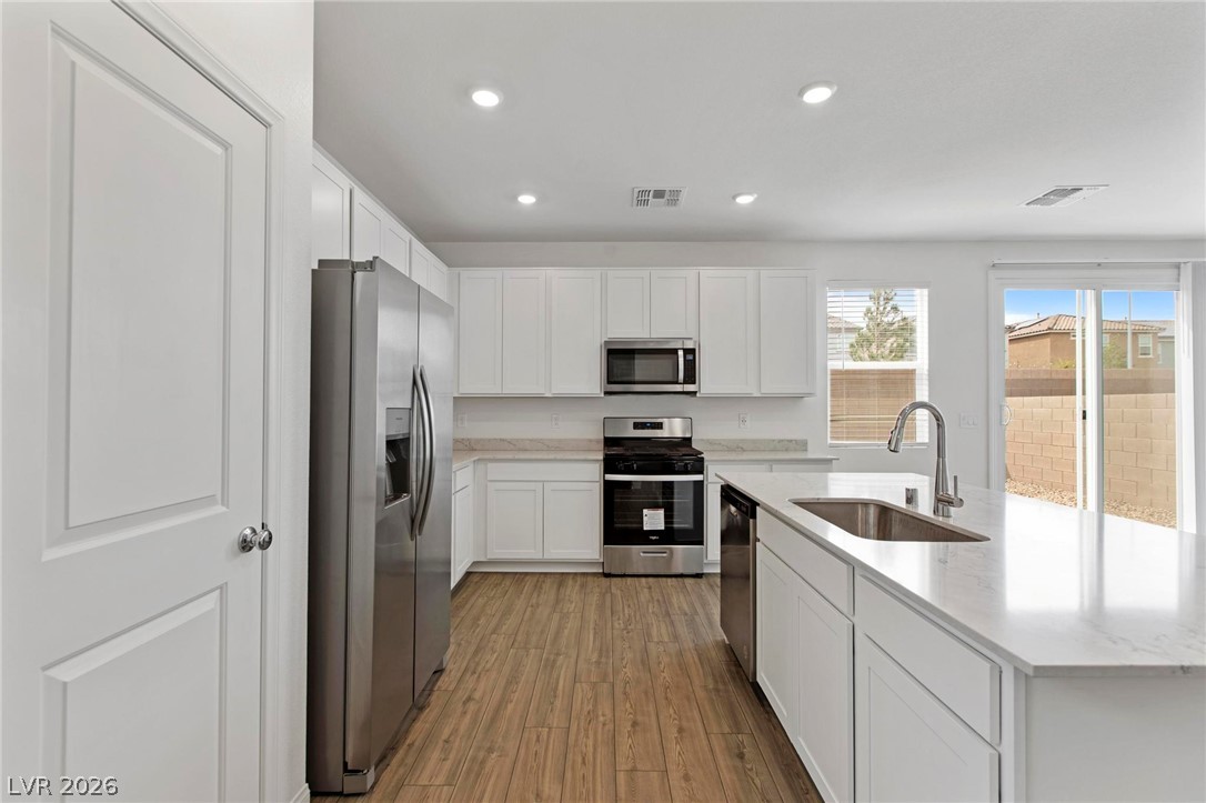 10183 Glowing Amber Street