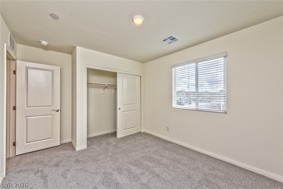 4706 Turquoise Cliffs Avenue