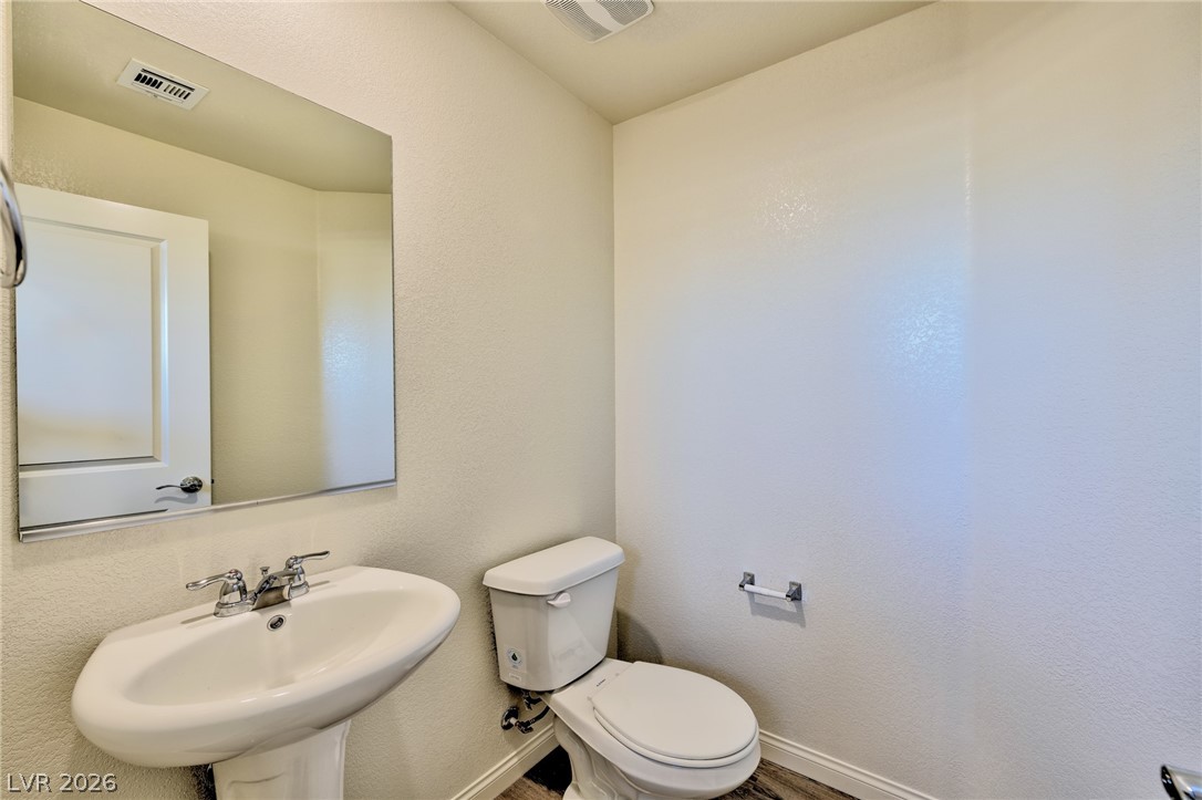 4702 Arctic Cliffs Avenue