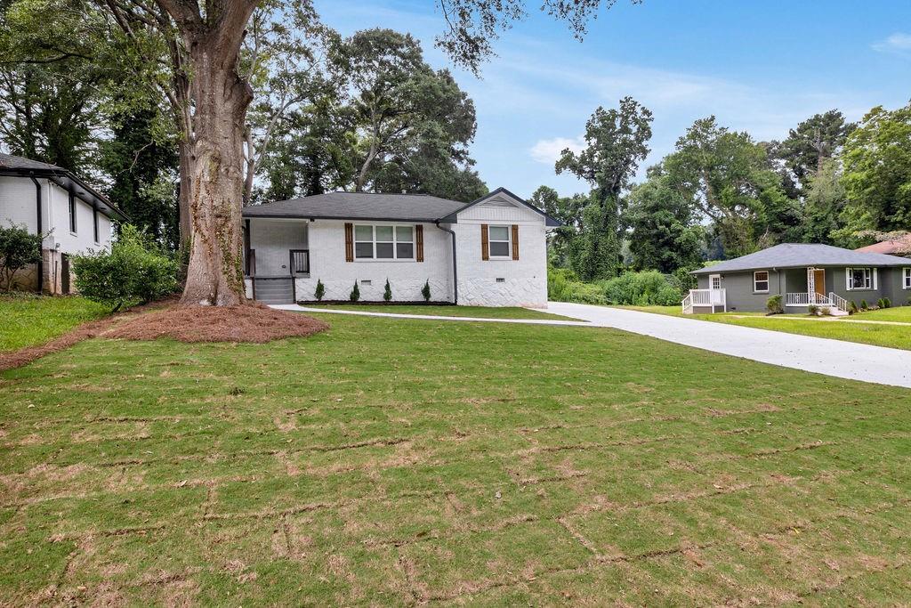 2219 SHARON Way